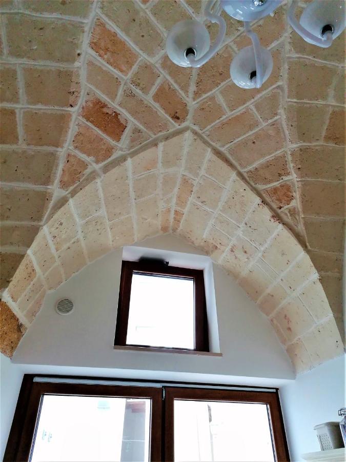Regina Viarum Apartment, Historic City Centre Brindisi Eksteriør billede