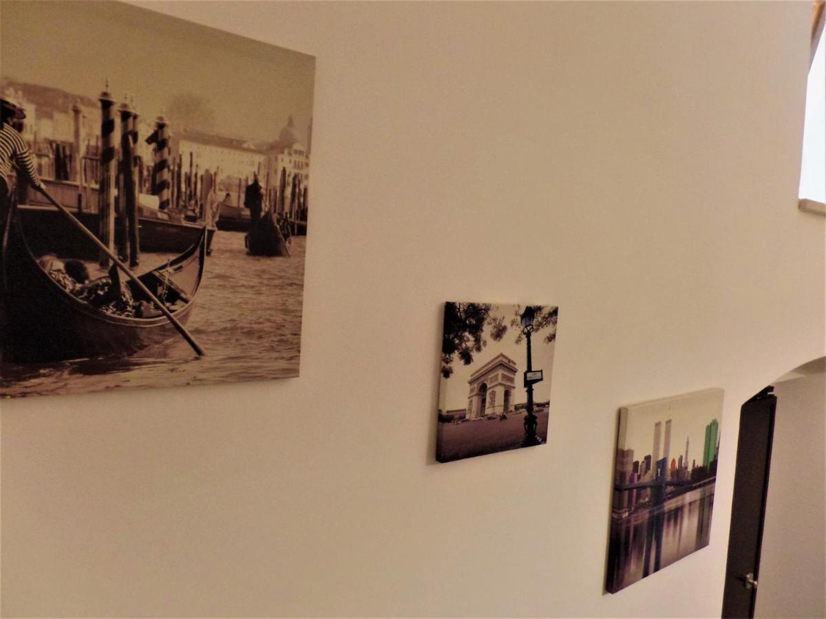Regina Viarum Apartment, Historic City Centre Brindisi Eksteriør billede